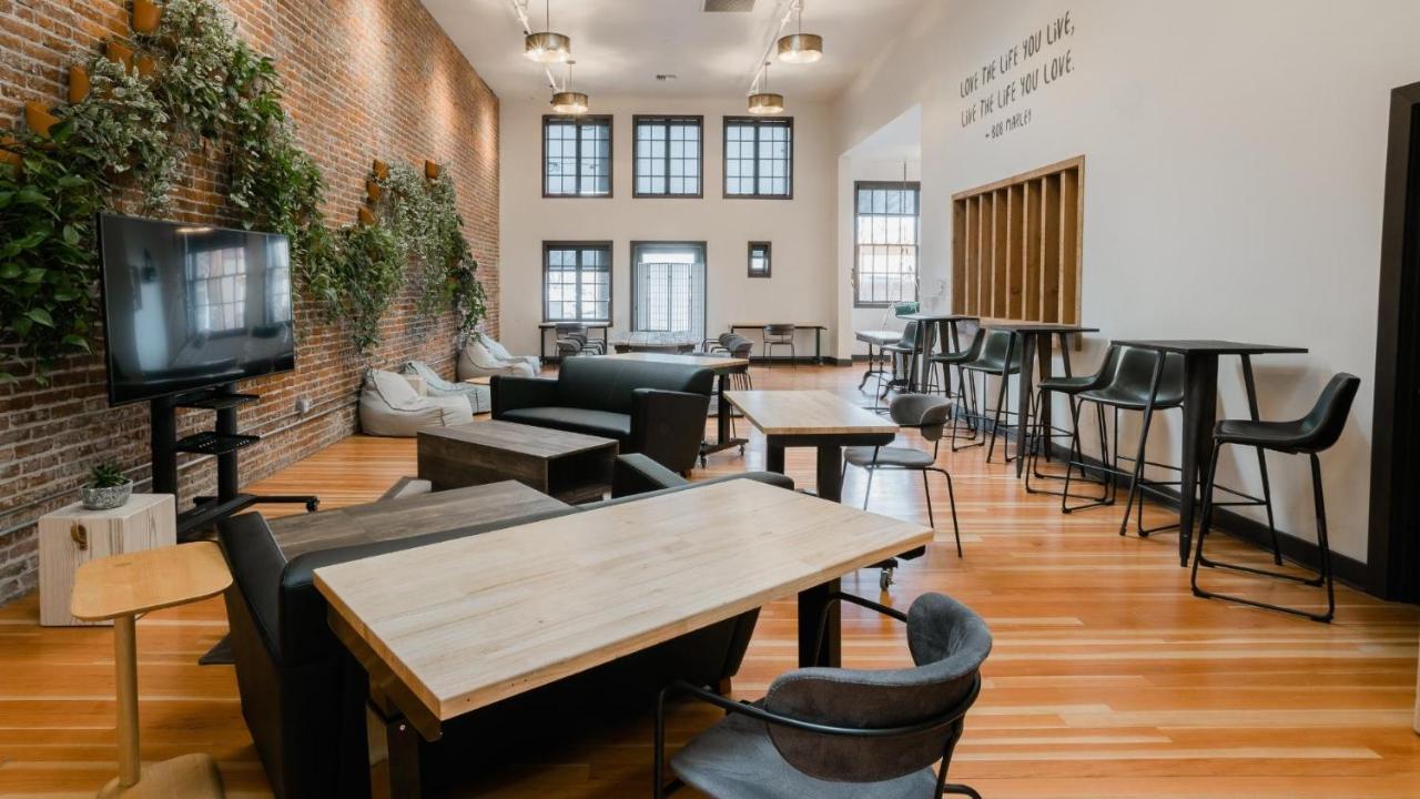 Scp Redmond Hotel Екстериор снимка